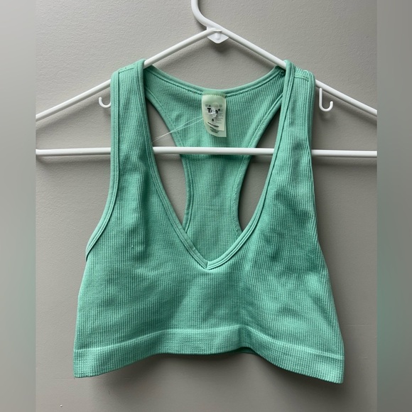TNA Mint Green Ribbed V-Neck Tank Top - Picture 1 of 4